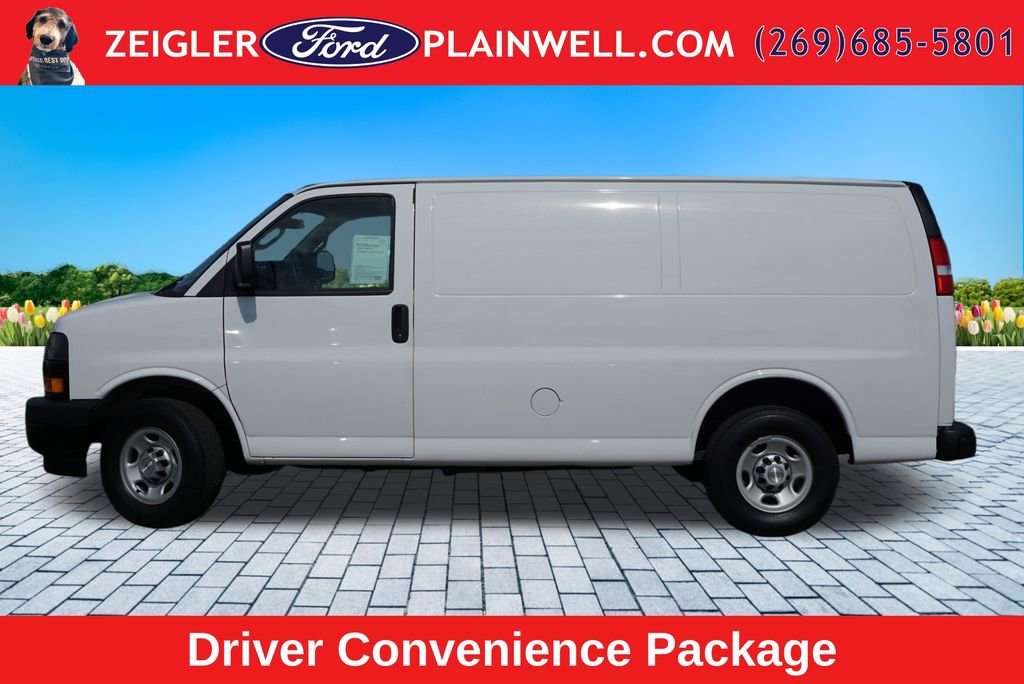 Used 2021 Chevrolet Express 2500 w/ Driver Convenience Package RWD image 2
