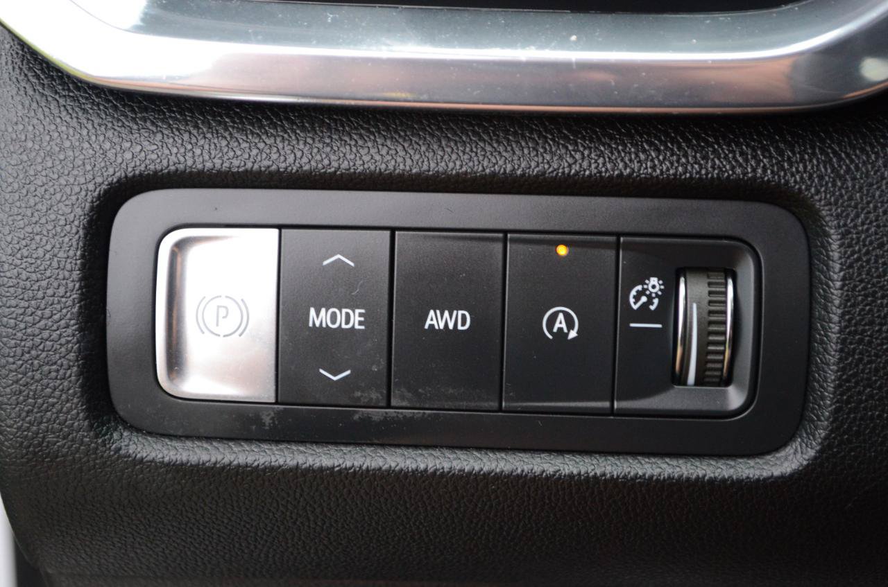 Used 2024 GMC Acadia Denali w/ Super Cruise Package AWD/4WD image 39
