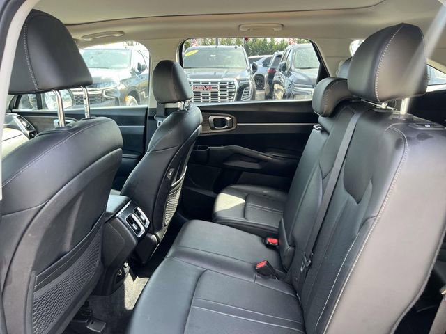 Used 2022 Kia Sorento S w/ Panoramic Sunroof Package AWD/4WD image 12