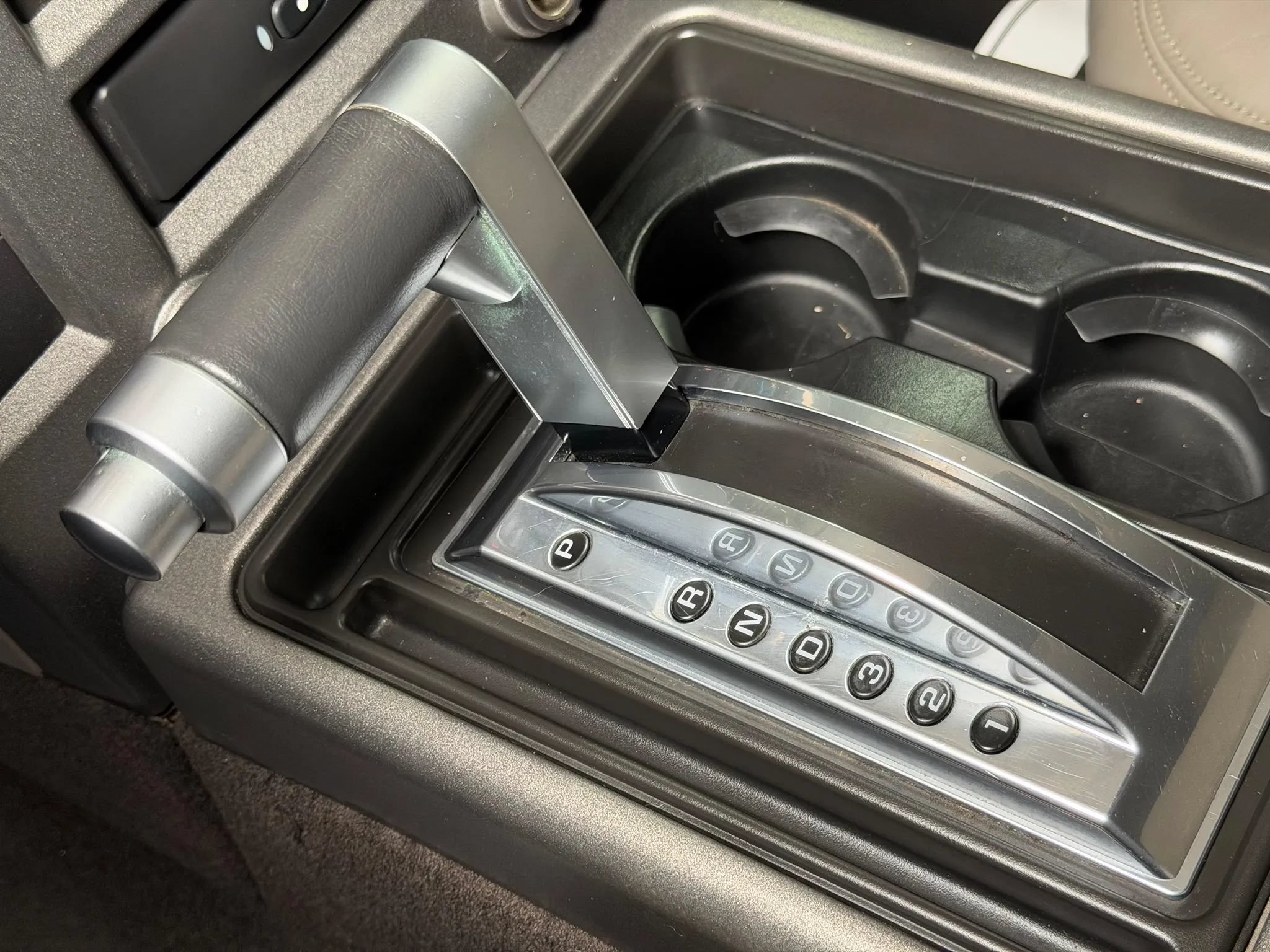 Used 2004 HUMMER H2 w/ Preferred Equipment Group AWD/4WD image 9
