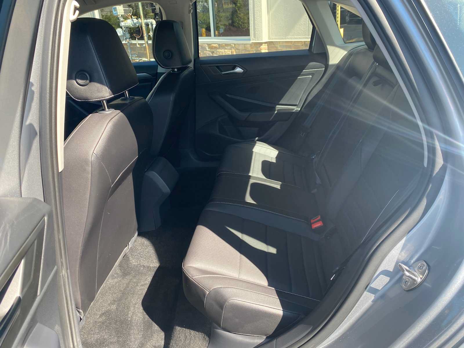 Used 2023 Volkswagen Jetta SE FWD image 11
