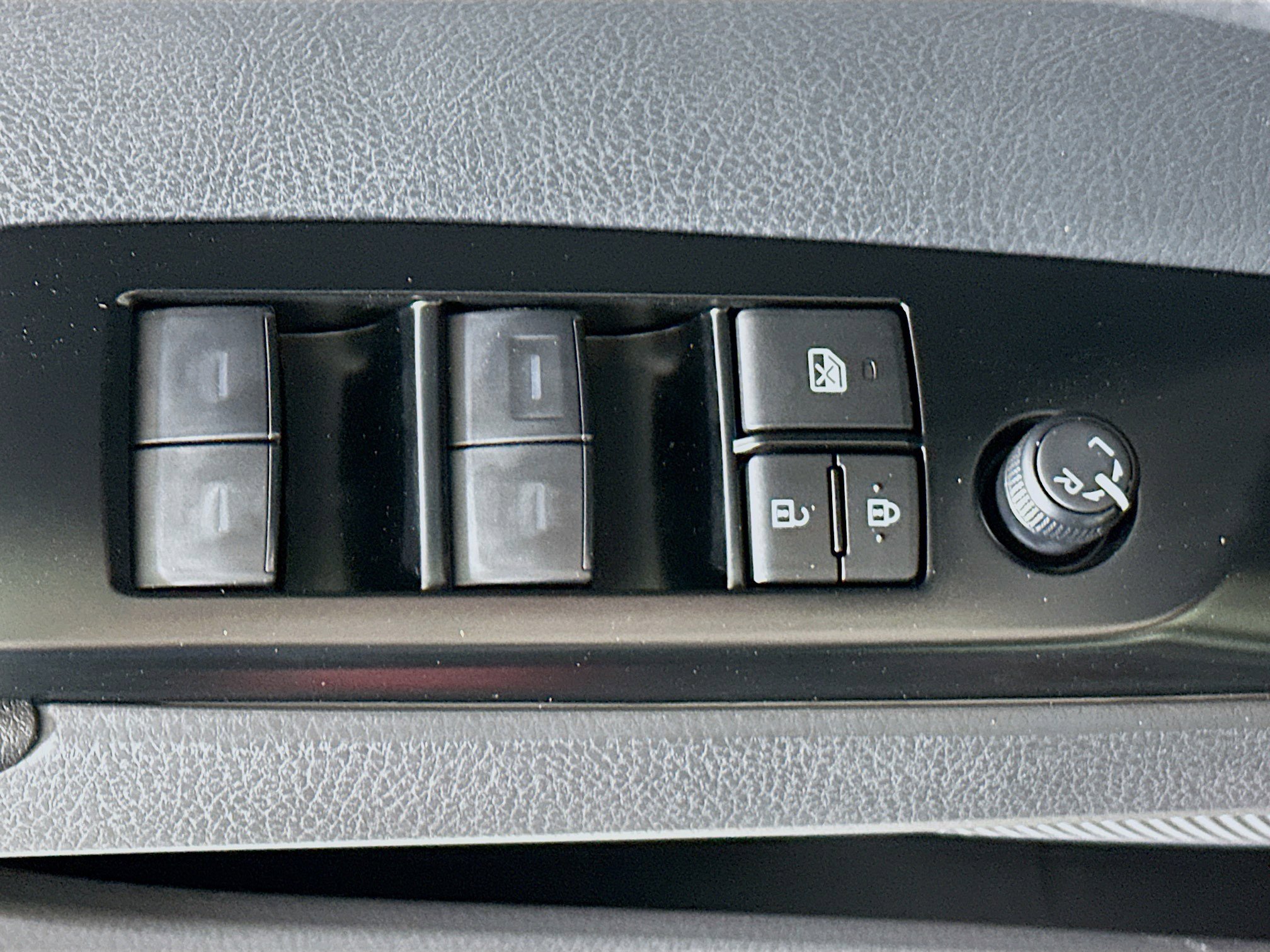 Used 2026 Toyota Camry LE w/ Convenience Package FWD image 14