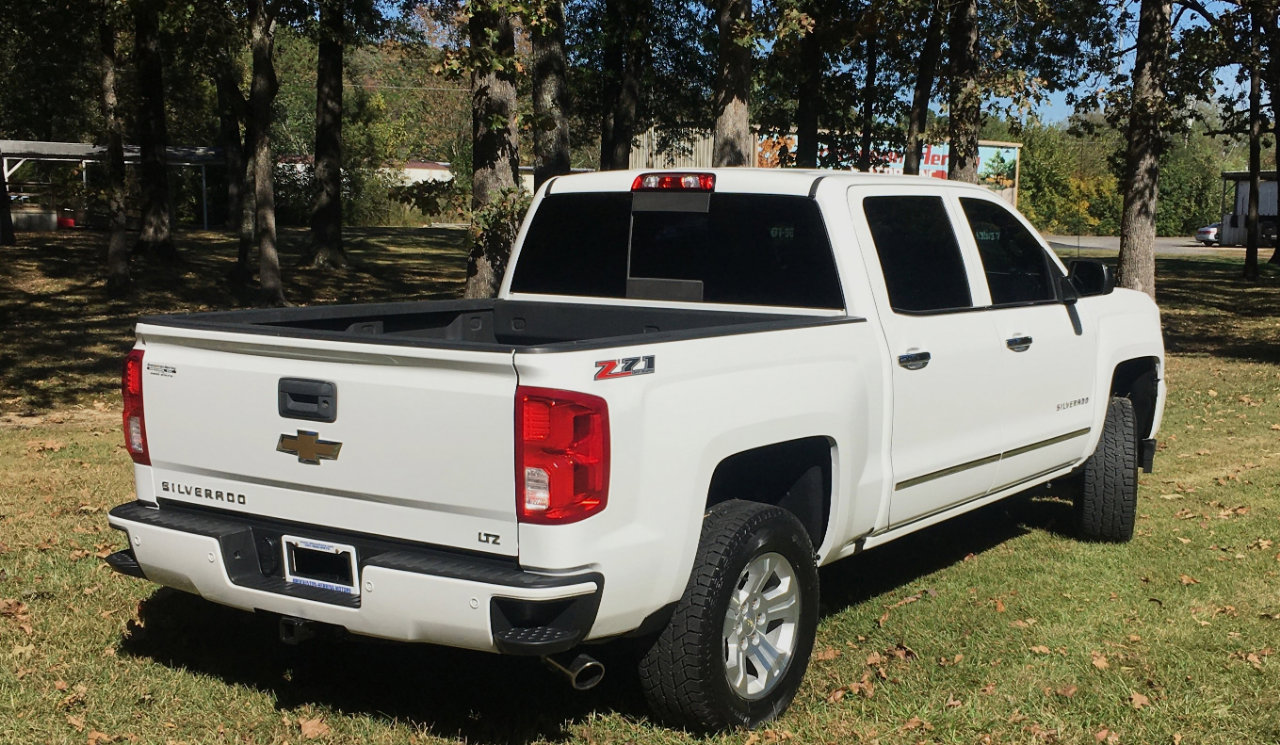 Used 2017 Chevrolet Silverado 1500 LTZ Z71 w/ LTZ Plus Package image 5