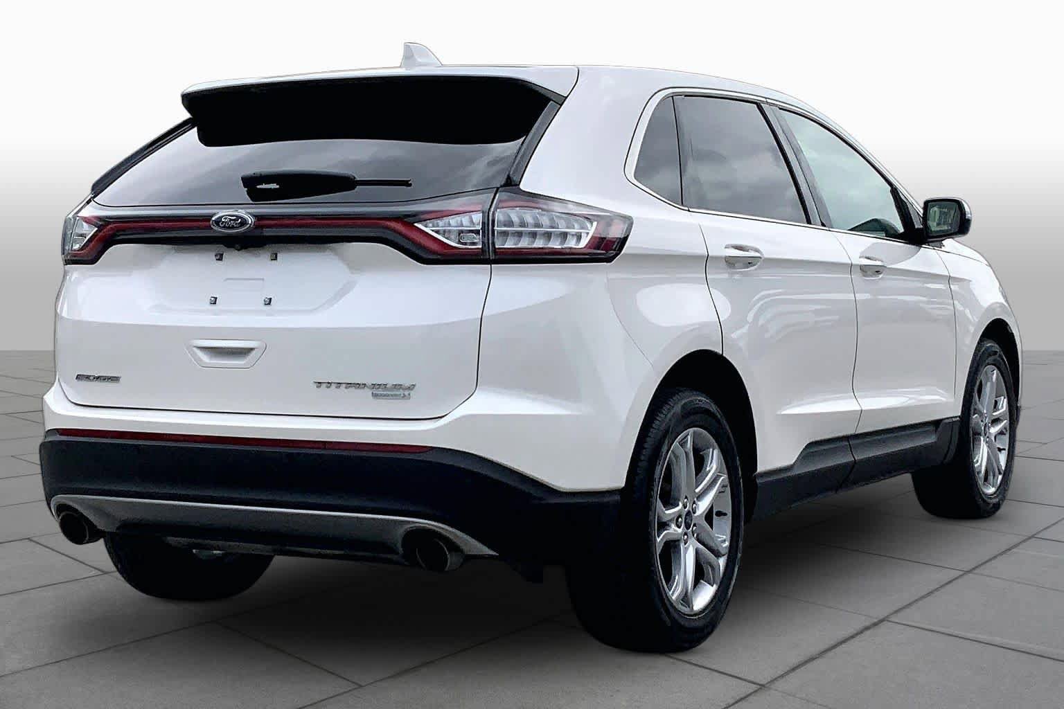 Used 2017 Ford Edge Titanium w/ Technology Package FWD image 24