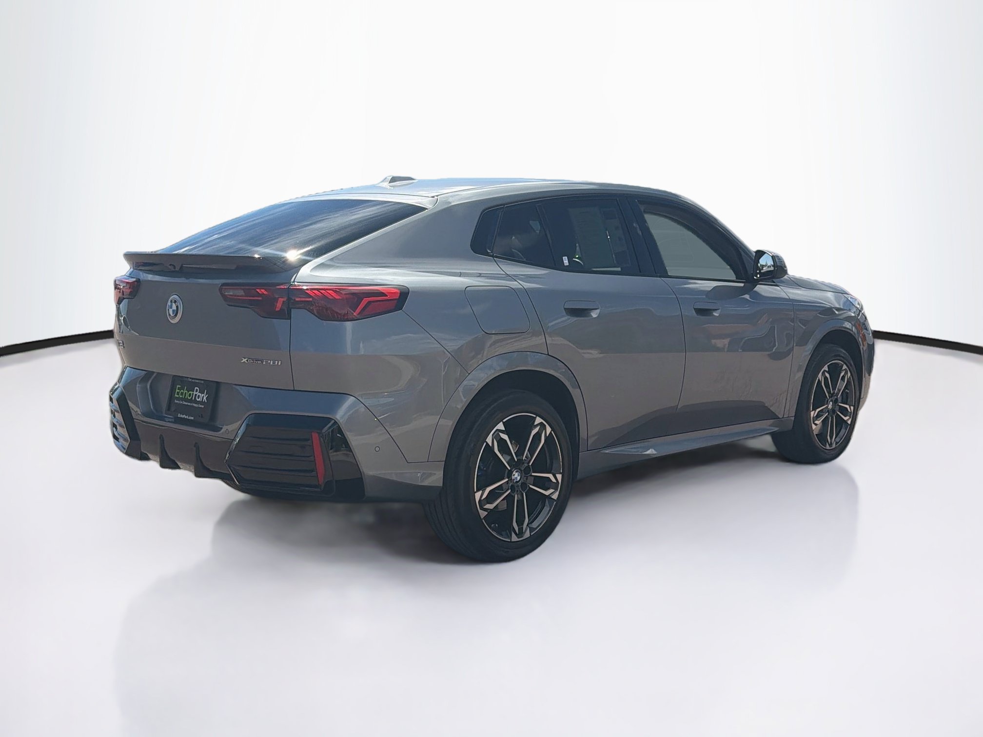 Used 2025 BMW X2 xDrive28i AWD/4WD image 9