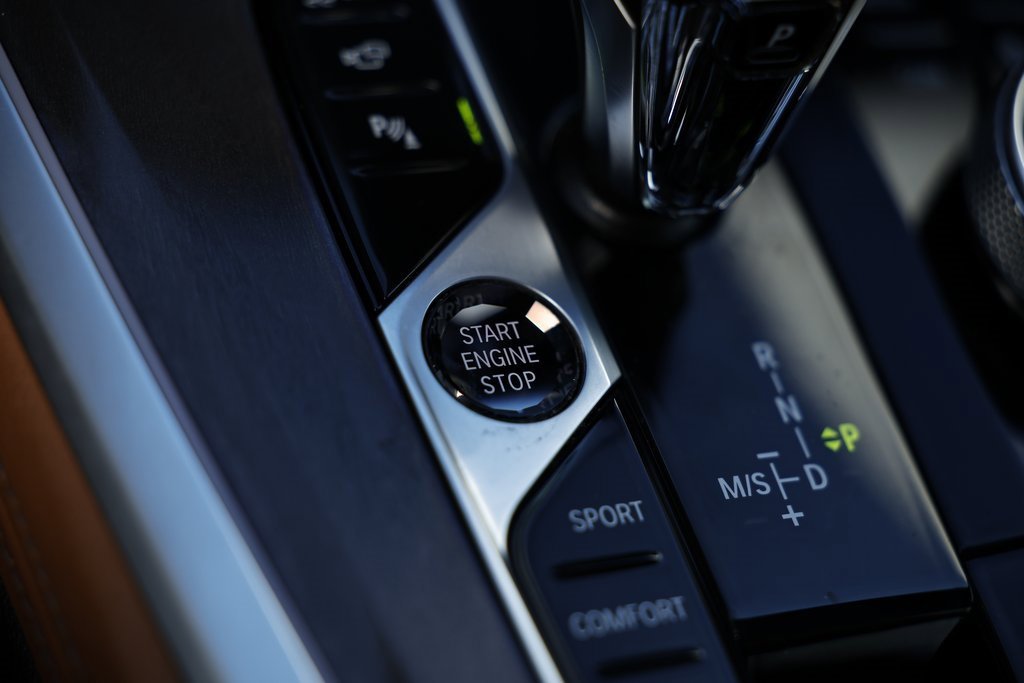 Used 2022 BMW X5 xDrive40i w/ M Sport Package image 40