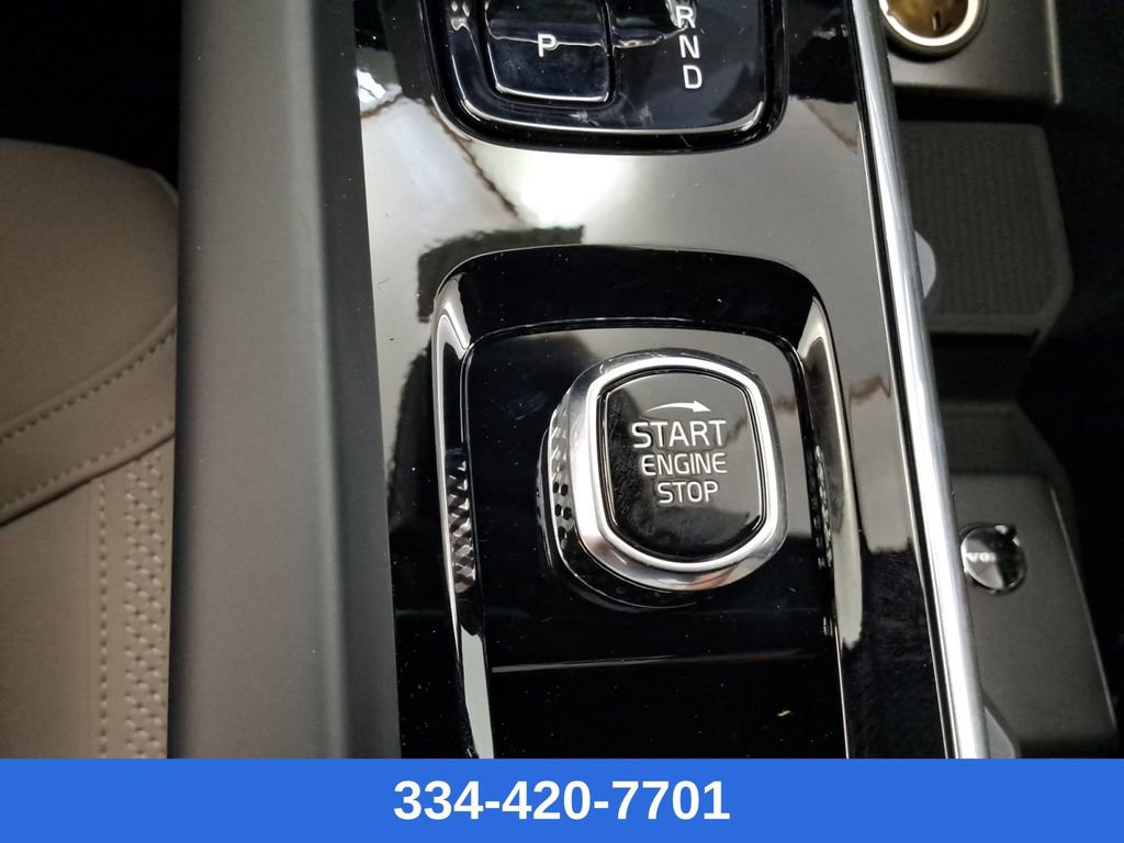 New 2026 Volvo XC60 B5 Plus w/ Protection Package Premier image 28