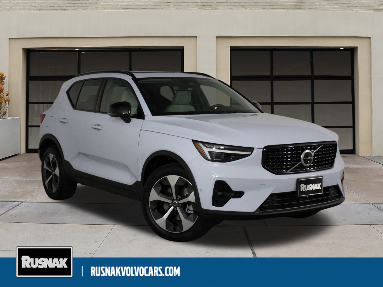 New 2026 Volvo XC40 B5 Plus w/ Protection Package Premier