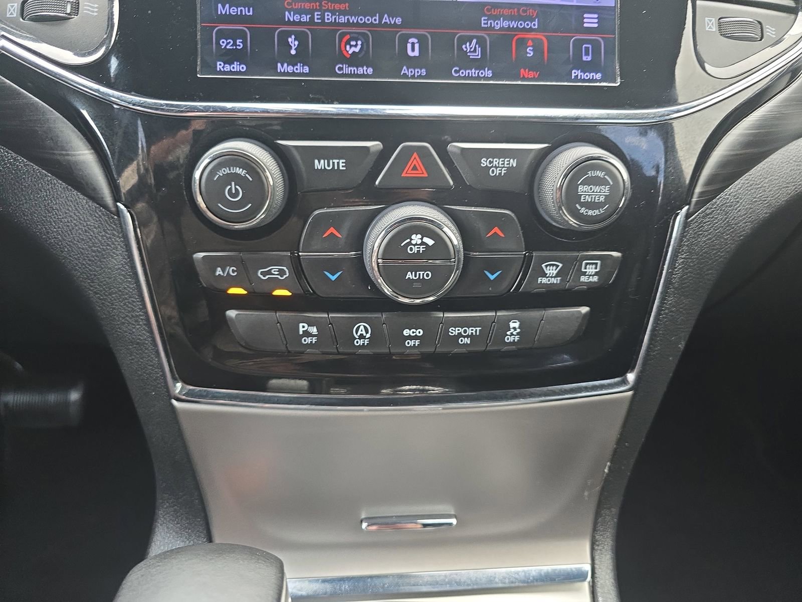 Used 2019 Jeep Grand Cherokee Altitude AWD/4WD image 28
