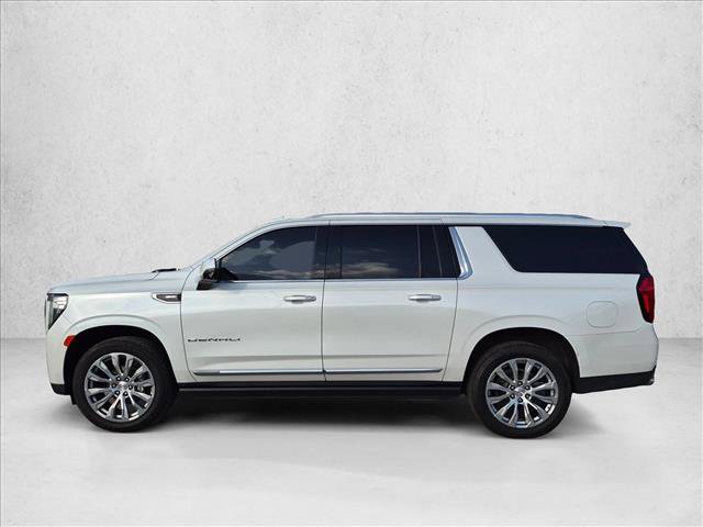 Used 2022 GMC Yukon XL Denali AWD/4WD image 9