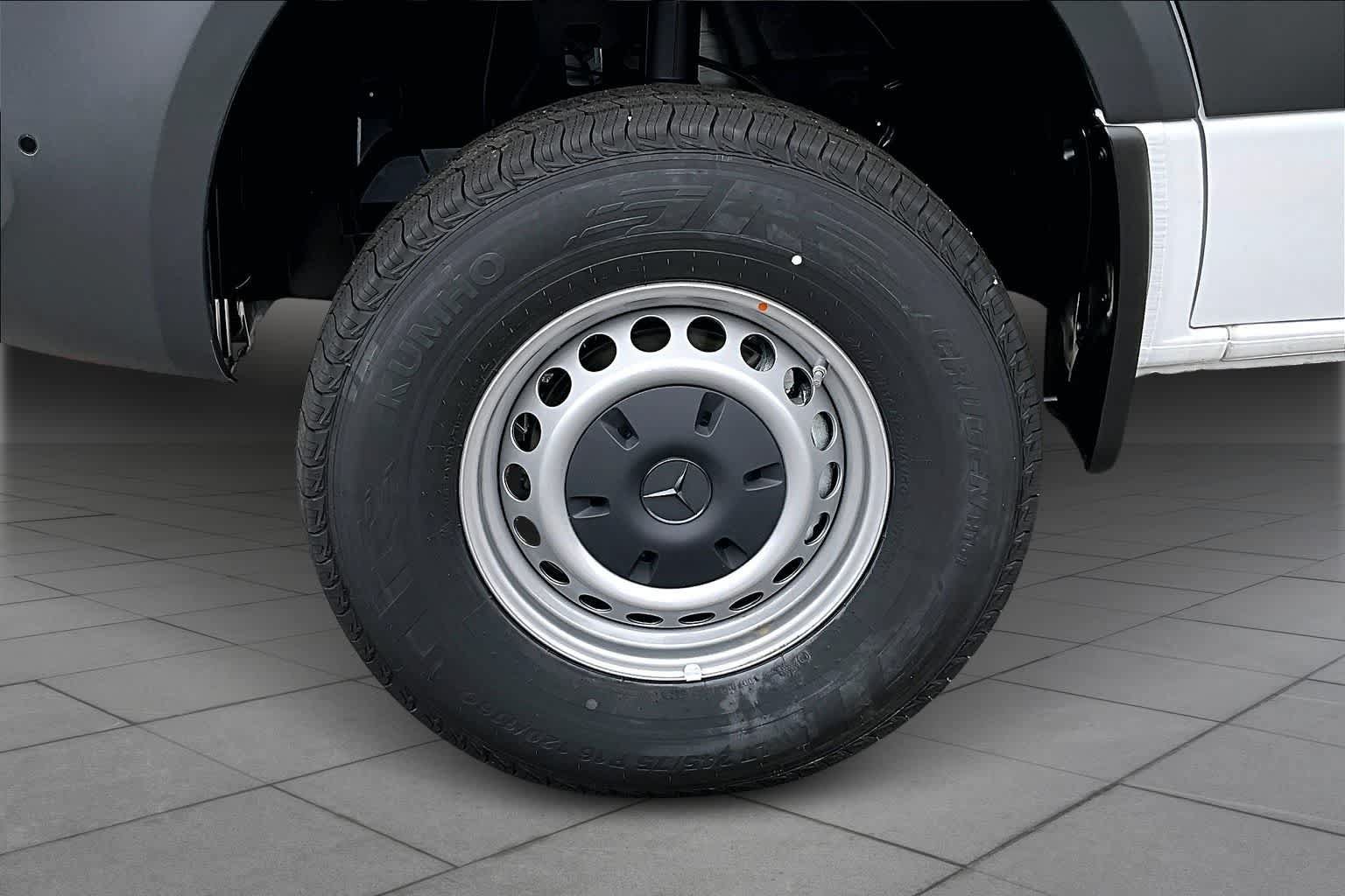 New 2025 Mercedes-Benz Sprinter 2500 image 11