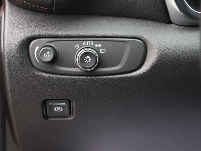 Used 2022 Chevrolet Blazer Premier AWD/4WD image 13