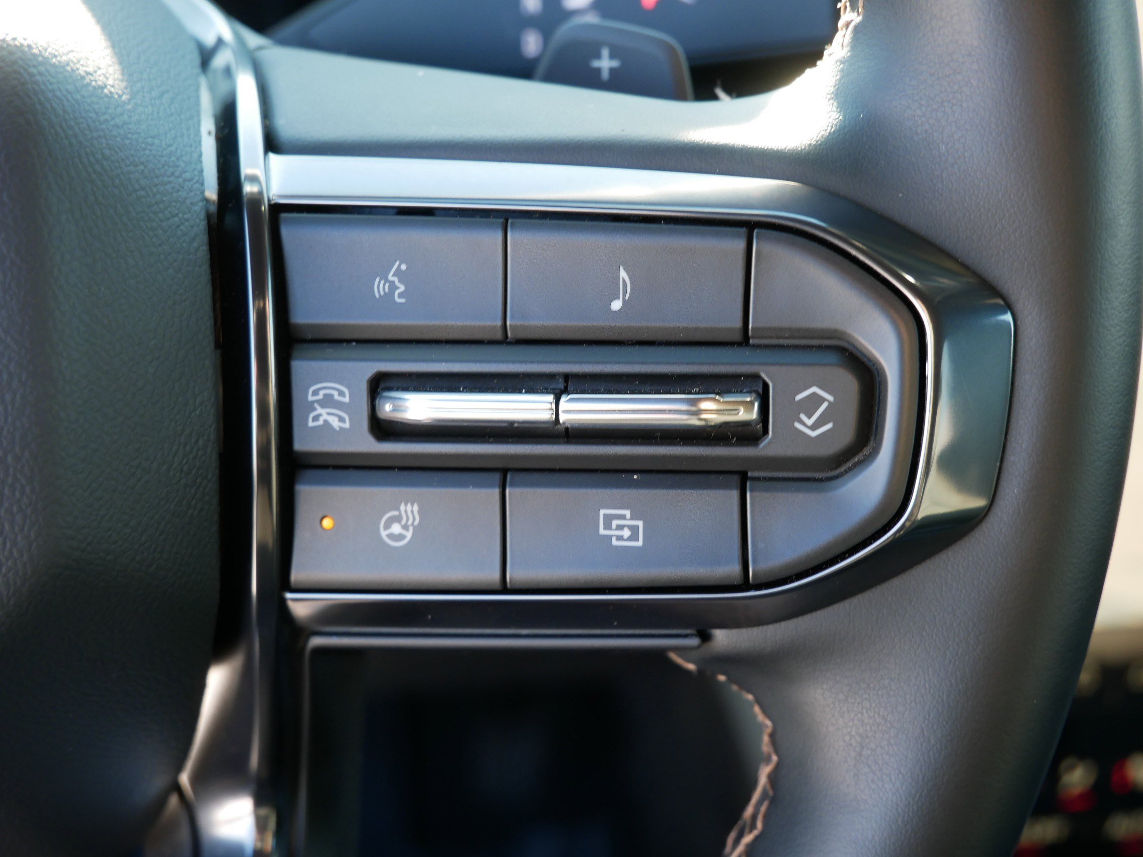 New 2026 GMC Terrain AT4 w/ Convenience Package III image 19