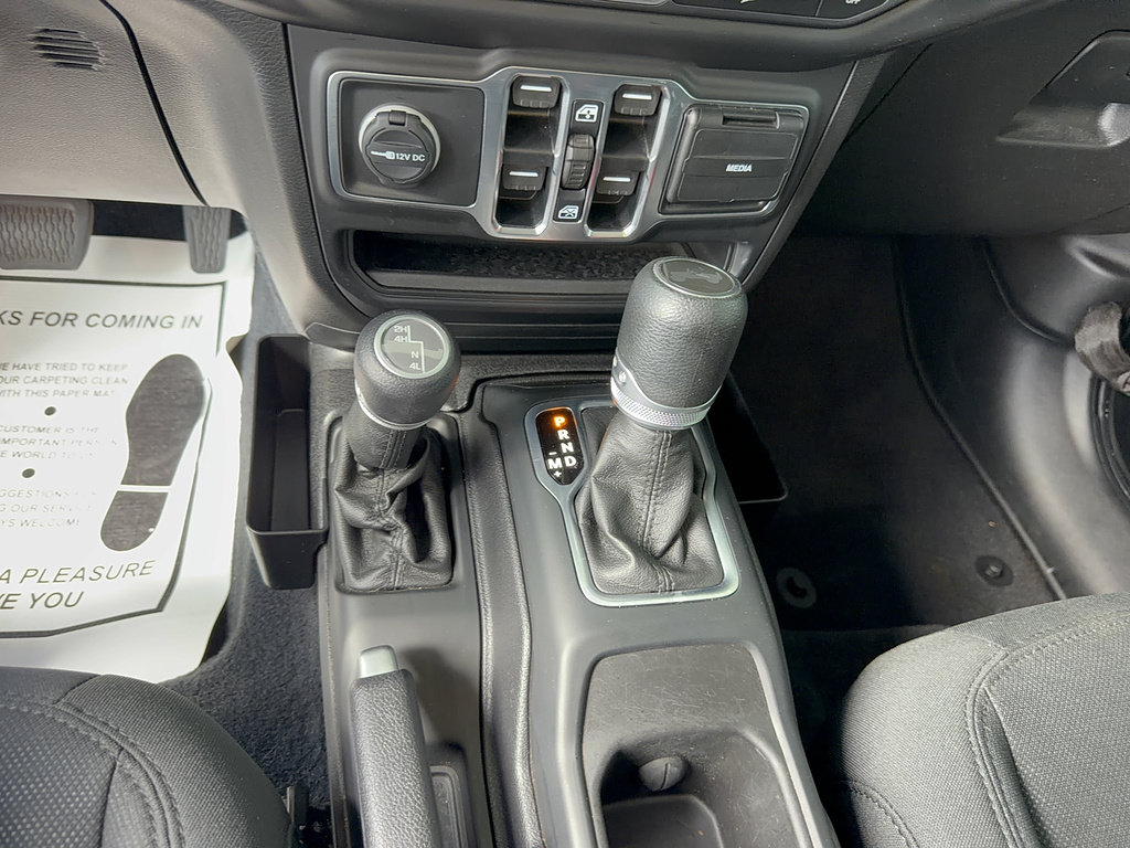 Used 2020 Jeep Wrangler Unlimited Sport AWD/4WD image 22