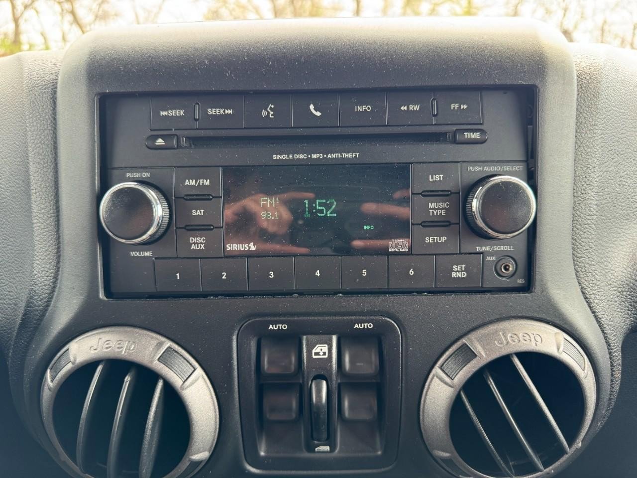 Used 2017 Jeep Wrangler Unlimited Sport w/ Quick Order Package 24S image 24