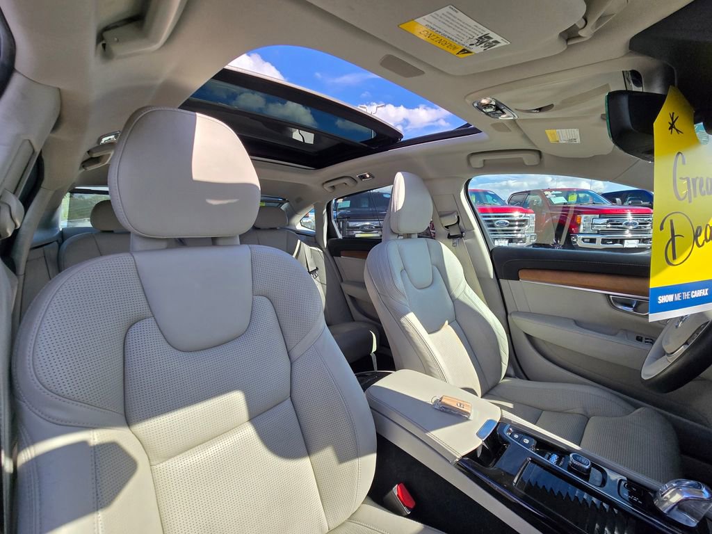 Used 2018 Volvo S90 T8 Inscription w/ Convenience Package image 52