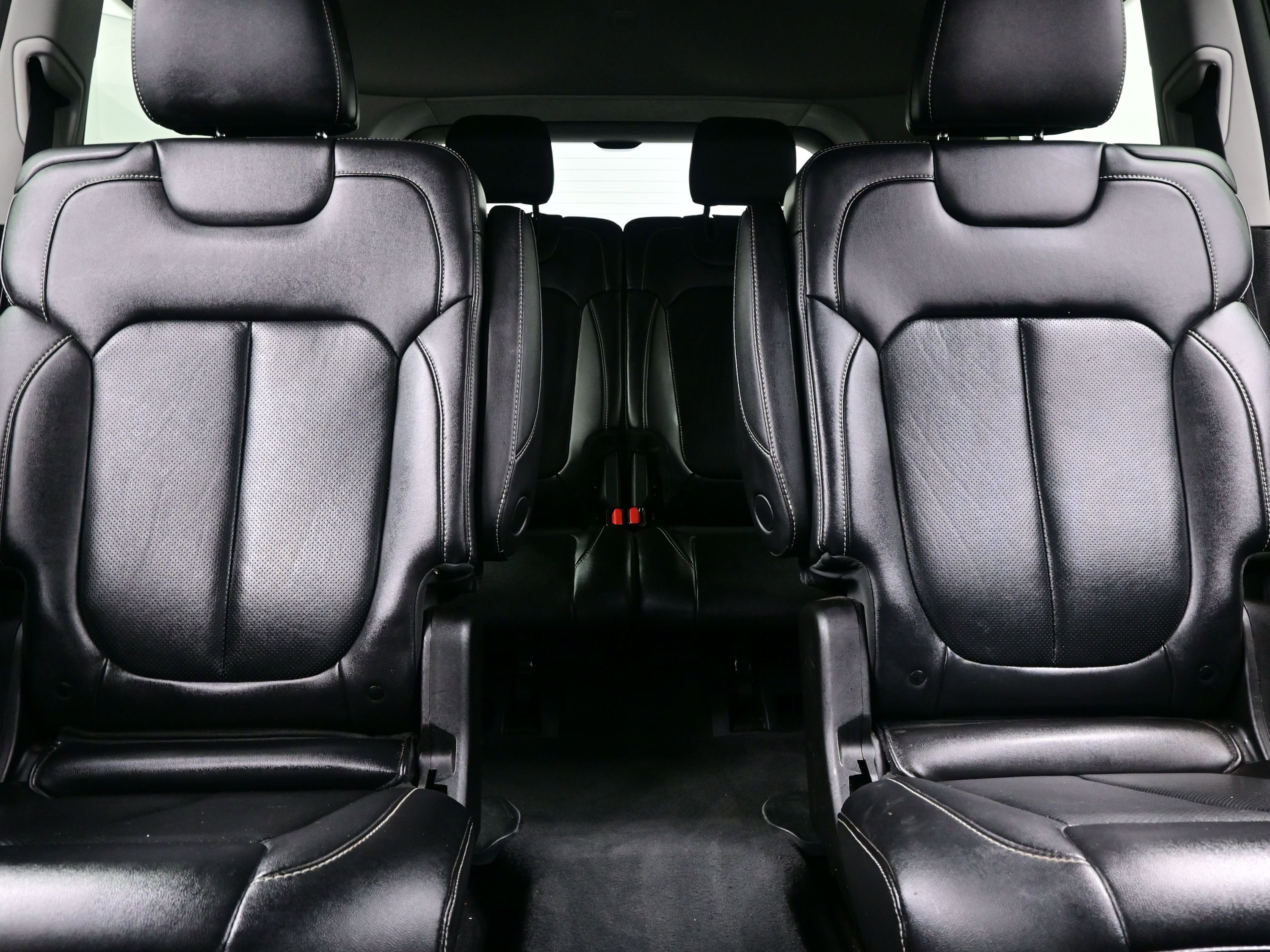 Used 2022 Jeep Grand Cherokee L Limited w/ Luxury Tech Group II image 15