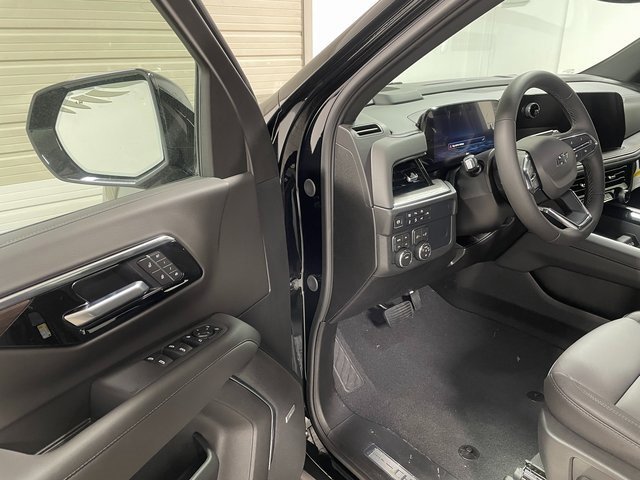 New 2026 Chevrolet Suburban Z71 w/ Comfort Package image 10