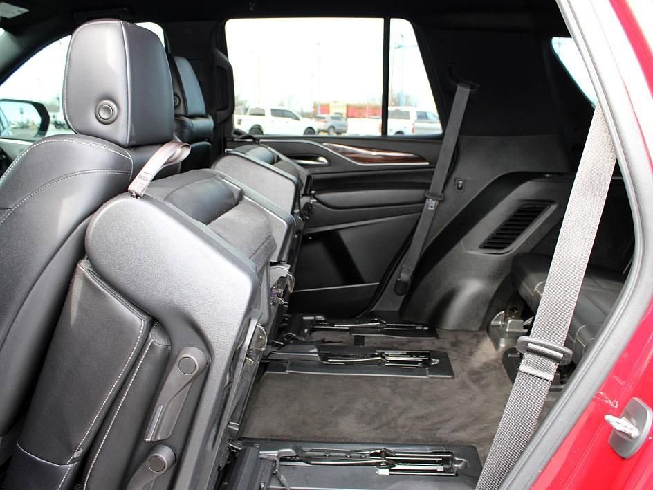 Used 2022 Cadillac Escalade Luxury image 31