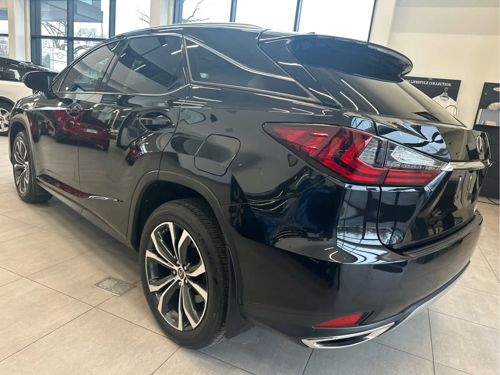 Used 2020 Lexus RX 350 AWD w/ Premium Package image 2