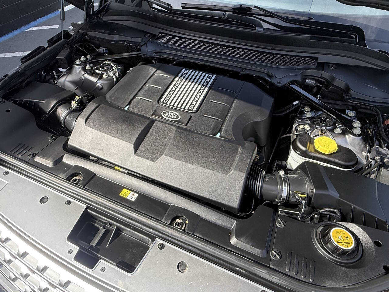 Used 2015 Land Rover Range Rover Supercharged image 24