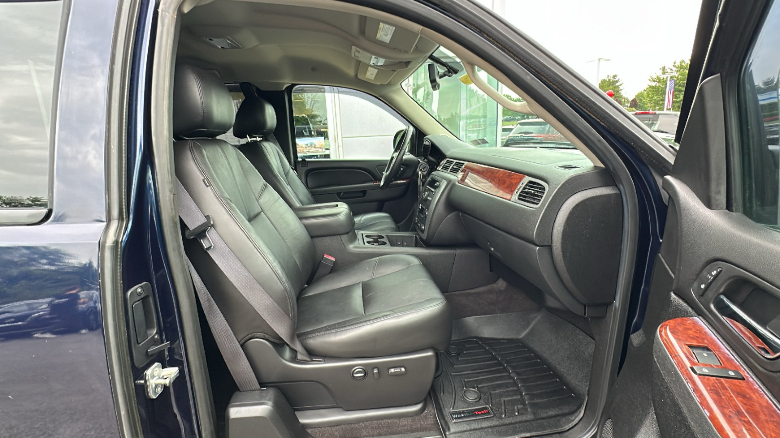 Used 2012 GMC Sierra 1500 SLT w/ SLT Convenience Package AWD/4WD image 26