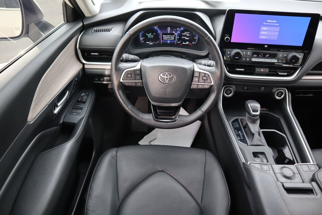 Used 2024 Toyota Grand Highlander Limited image 10