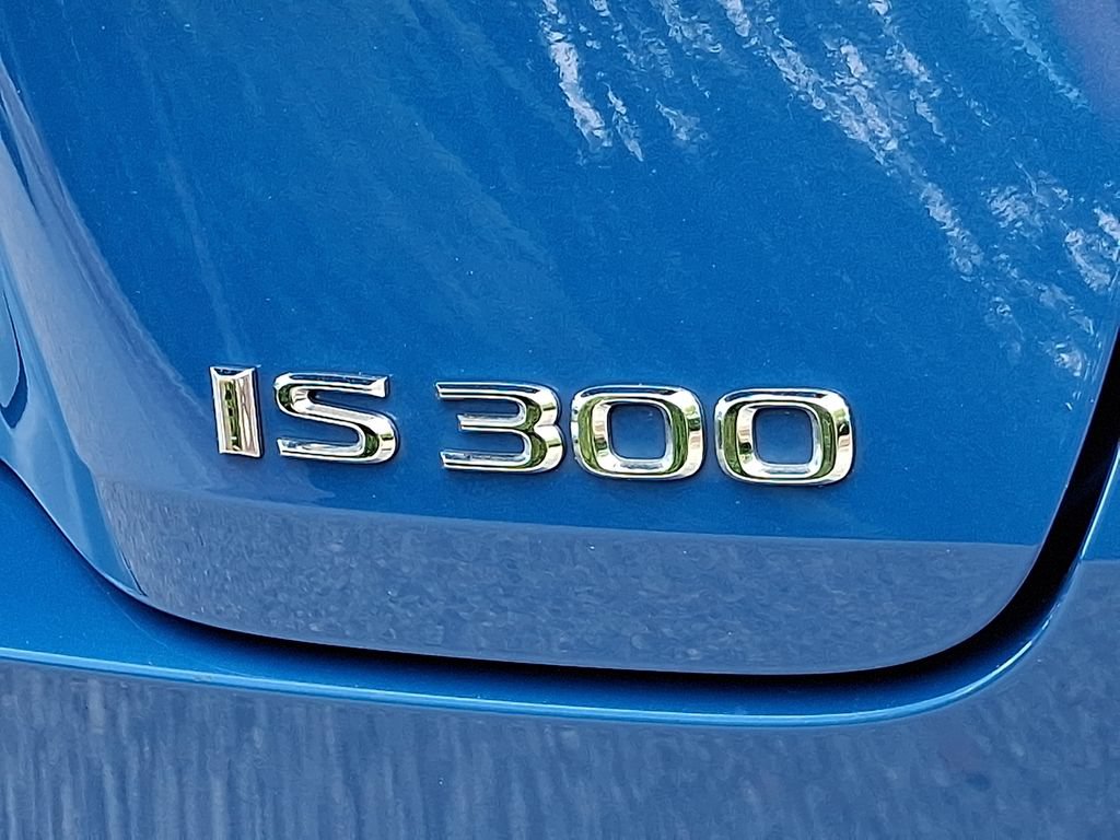 Used 2023 Lexus IS 300 w/ Comfort Package RWD image 32