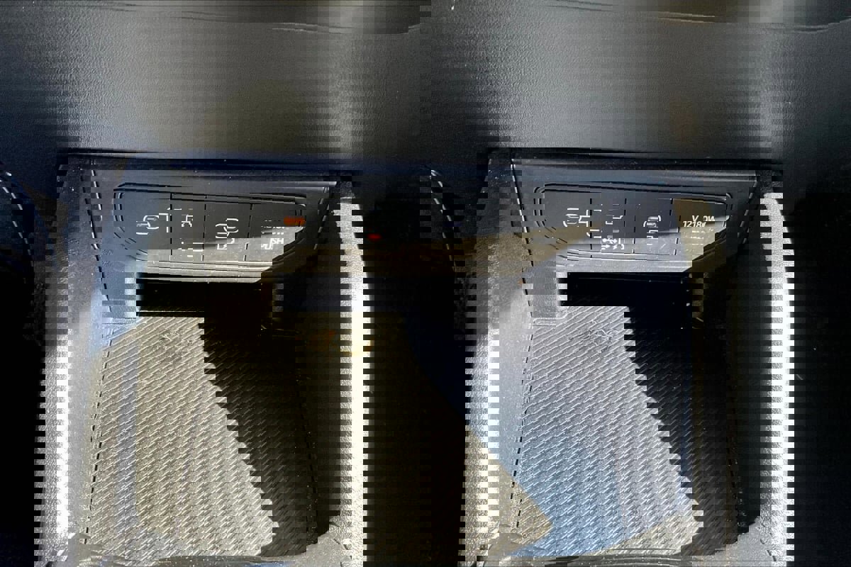 Used 2025 Kia K4 LXS image 18