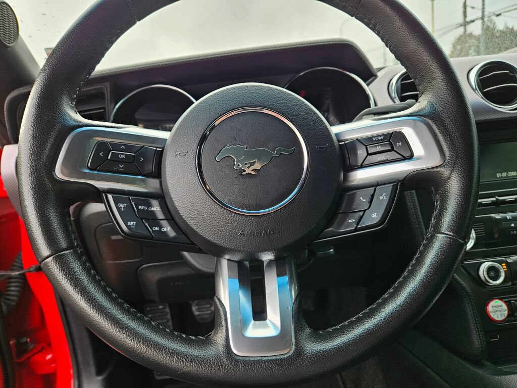 Used 2015 Ford Mustang GT RWD image 18