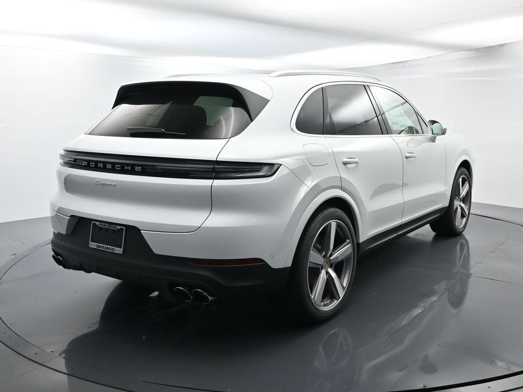 Certified 2025 Porsche Cayenne AWD/4WD image 14