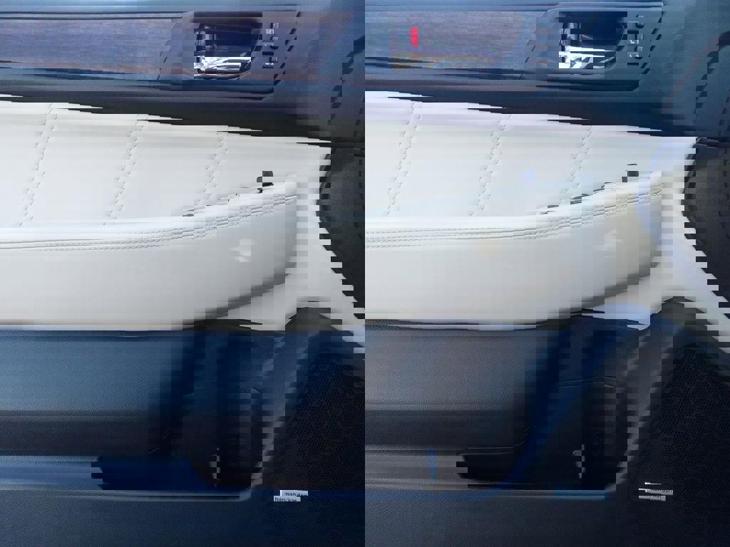 Used 2019 Subaru Outback 2.5i Limited image 11