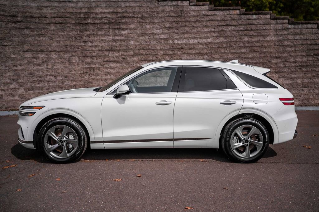 Used 2026 Genesis GV70 2.5T Advanced image 9