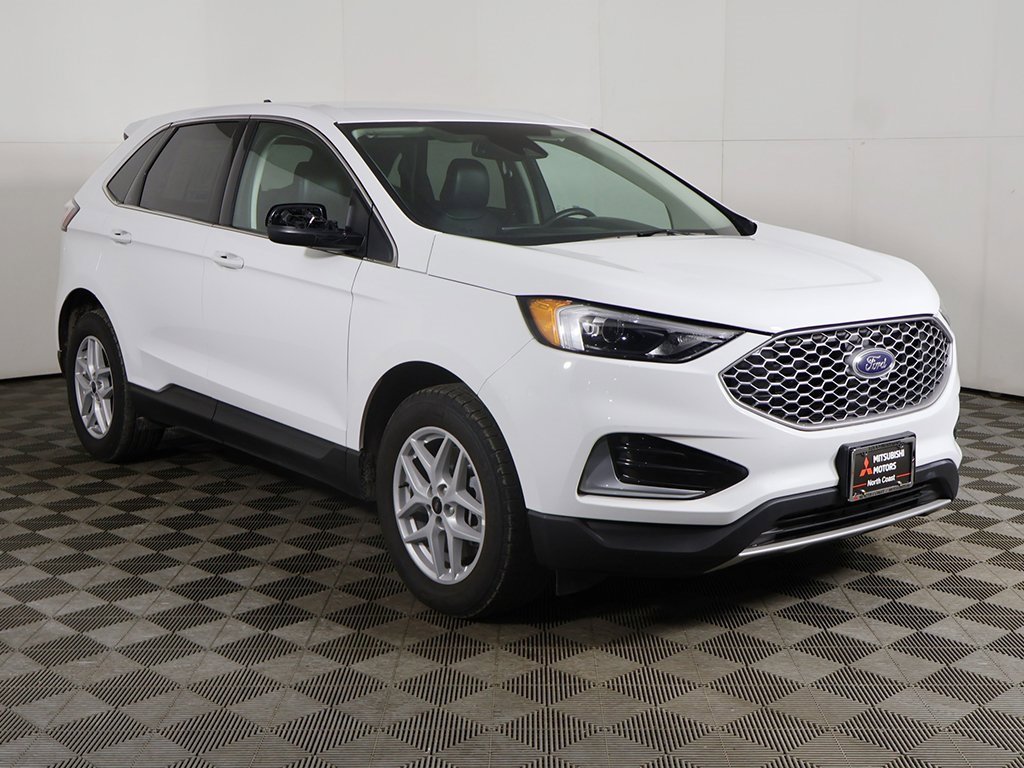 Used 2024 Ford Edge SEL image 2