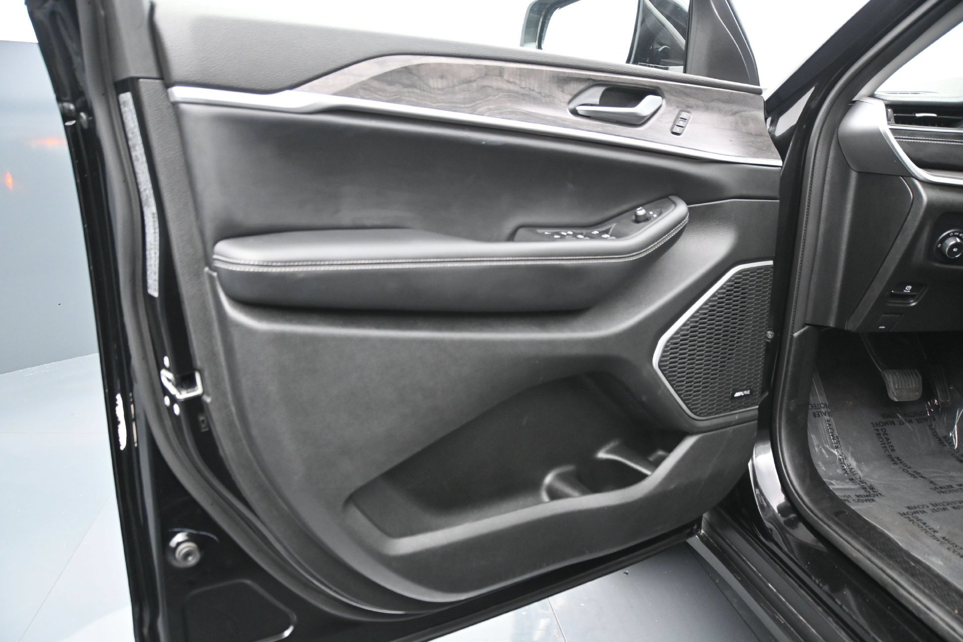 Used 2022 Jeep Grand Cherokee Limited AWD/4WD image 18