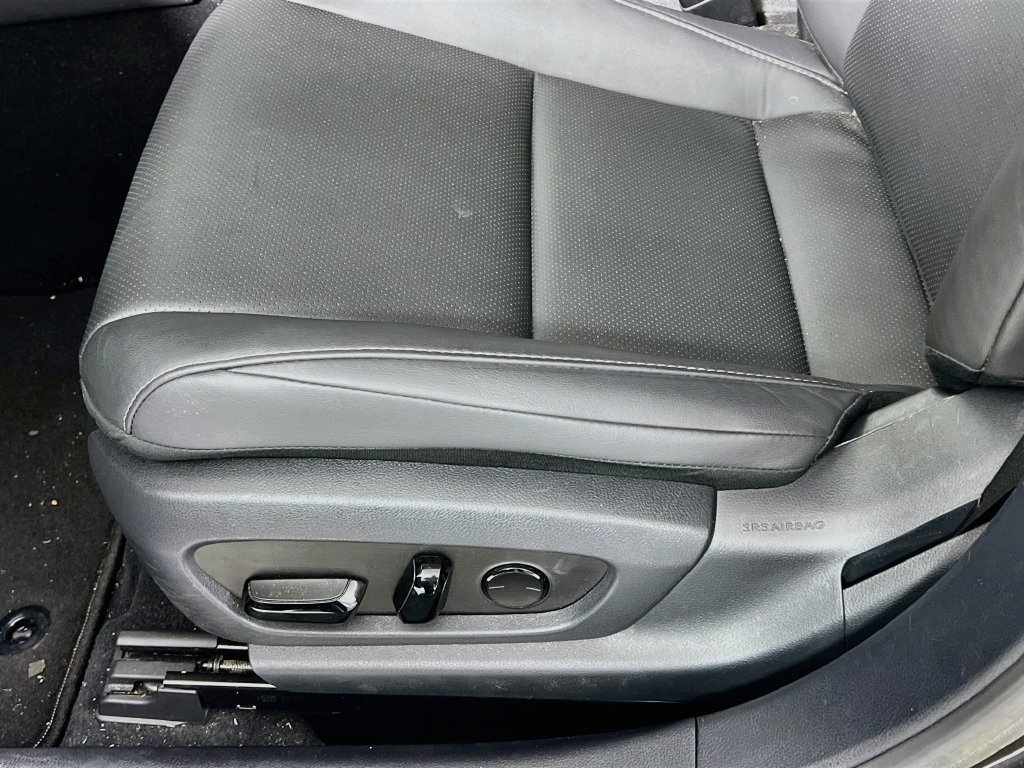 Used 2024 Lexus ES 300h w/ Premium Package FWD image 10