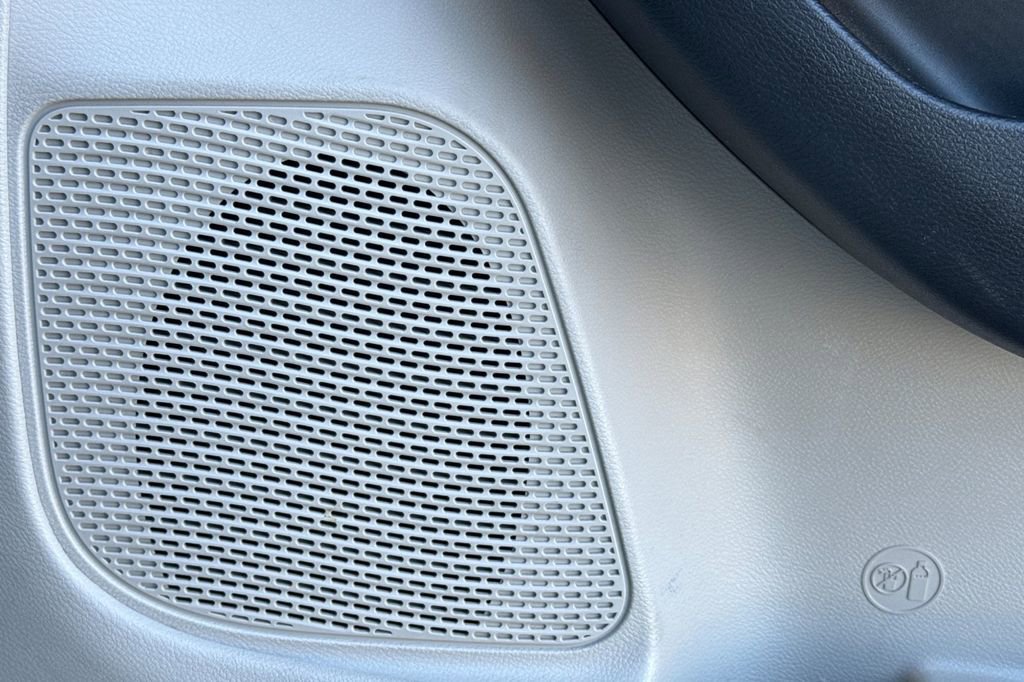 Used 2024 Chrysler Pacifica Touring-L image 28