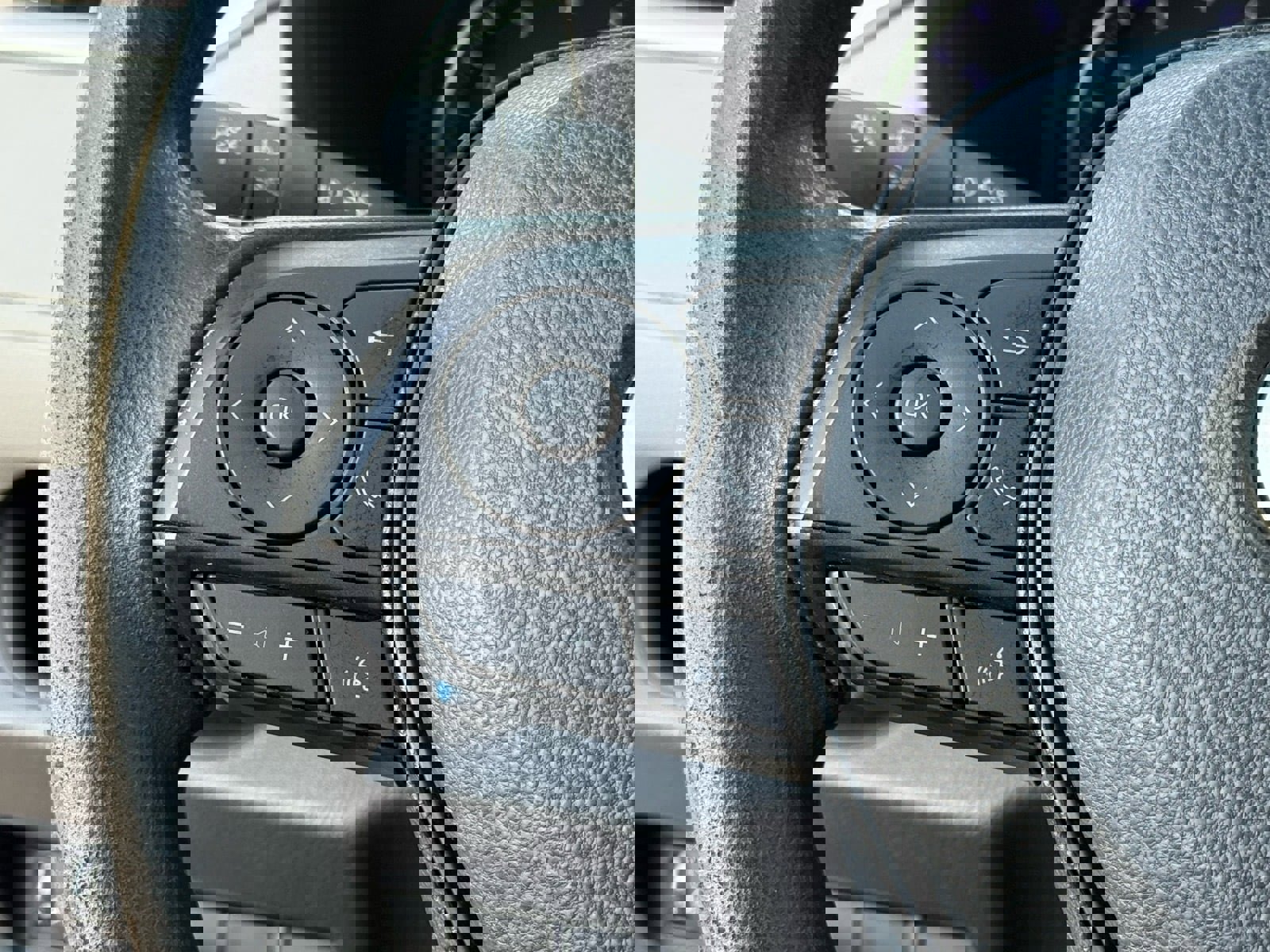 Used 2020 Toyota RAV4 XLE image 18