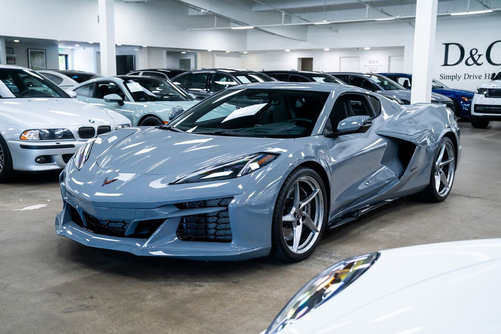 Used 2025 Chevrolet Corvette E-Ray w/ ZER Performance Package AWD/4WD image 3