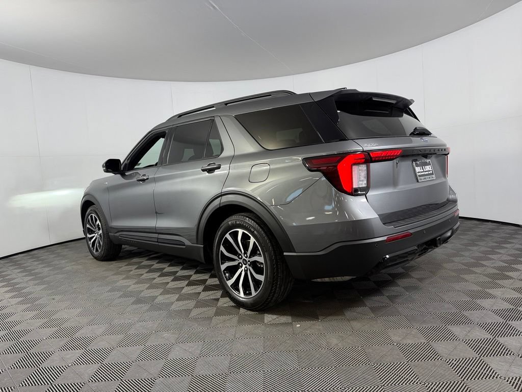 Used 2025 Ford Explorer ST-Line RWD image 10
