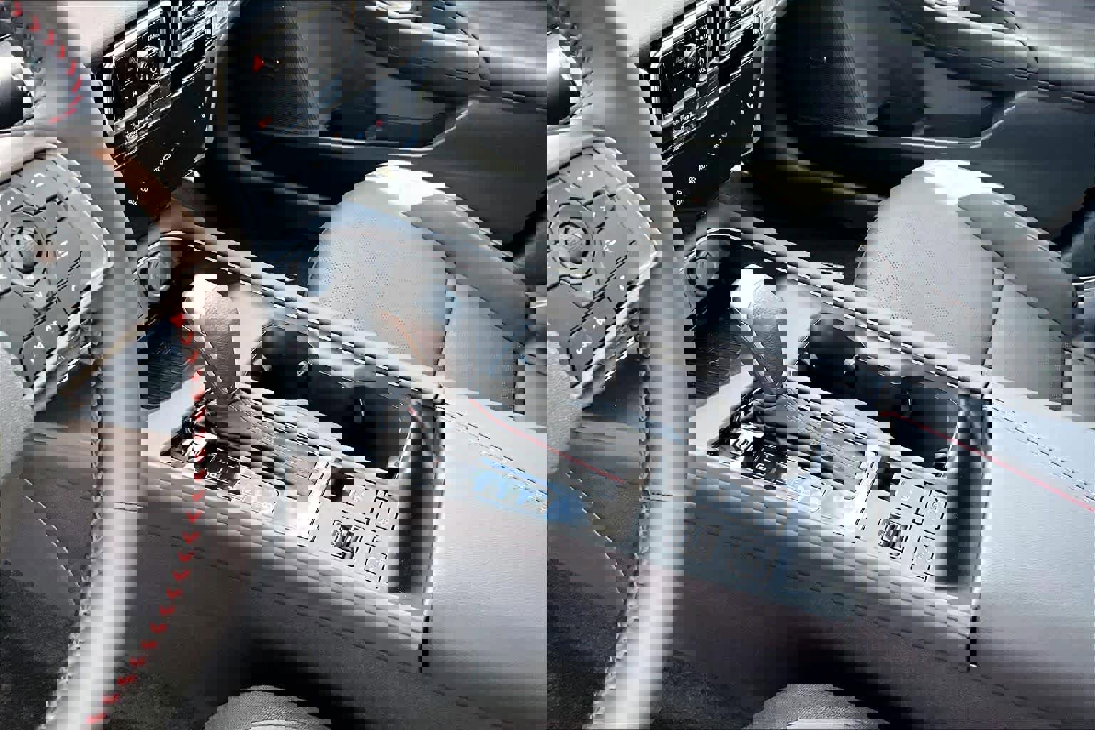 New 2026 Nissan Sentra SR w/ SR Premium Package FWD image 11