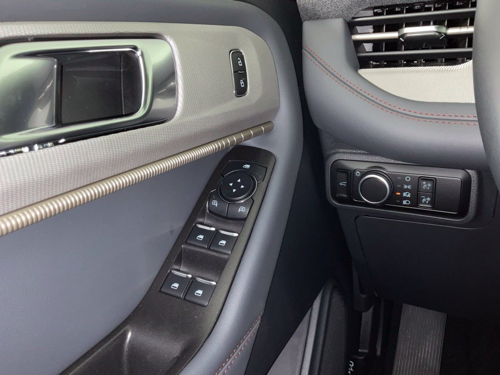 New 2026 Ford Explorer Active RWD image 20