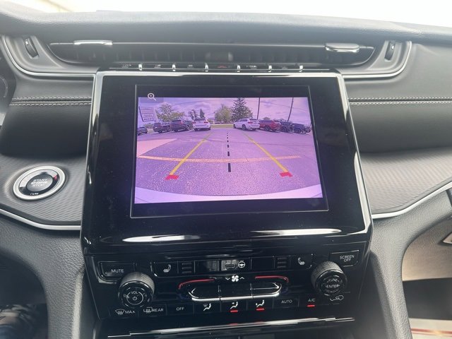 New 2025 Jeep Grand Cherokee L Altitude image 31