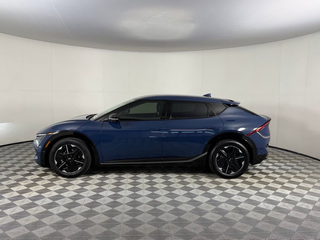 Used 2025 Kia EV6 Wind image 12