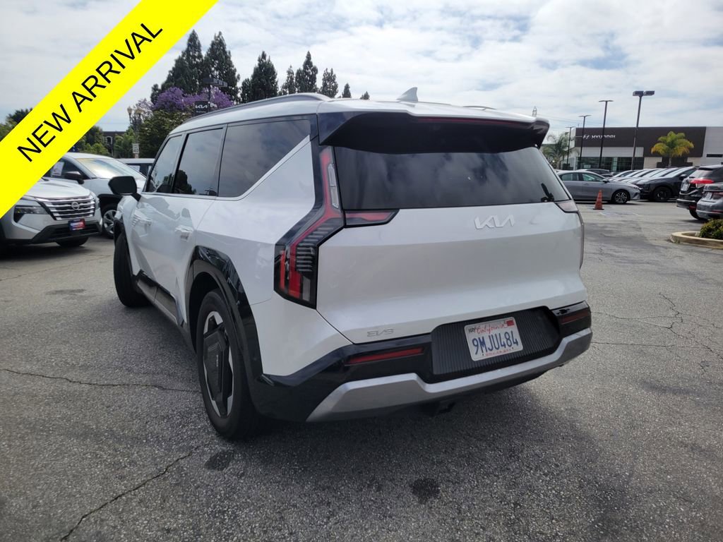Certified 2024 Kia EV9 Land AWD/4WD image 5