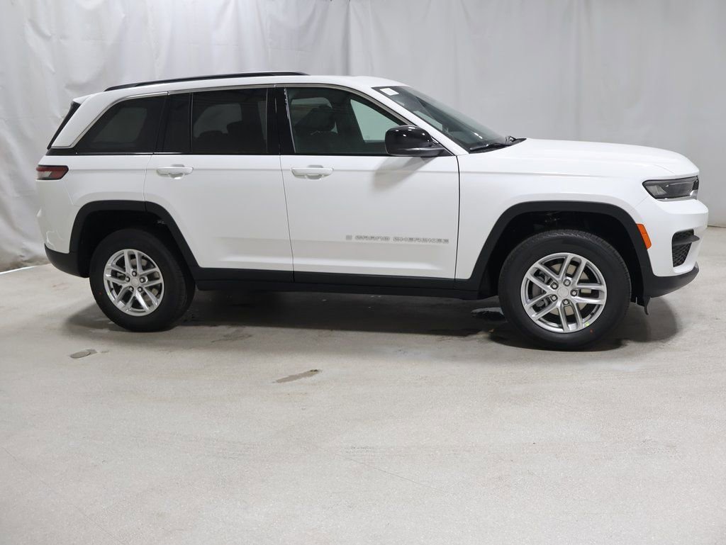 New 2025 Jeep Grand Cherokee Laredo X image 7