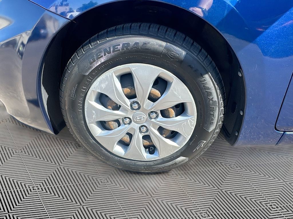 Used 2017 Hyundai Accent SE FWD image 31