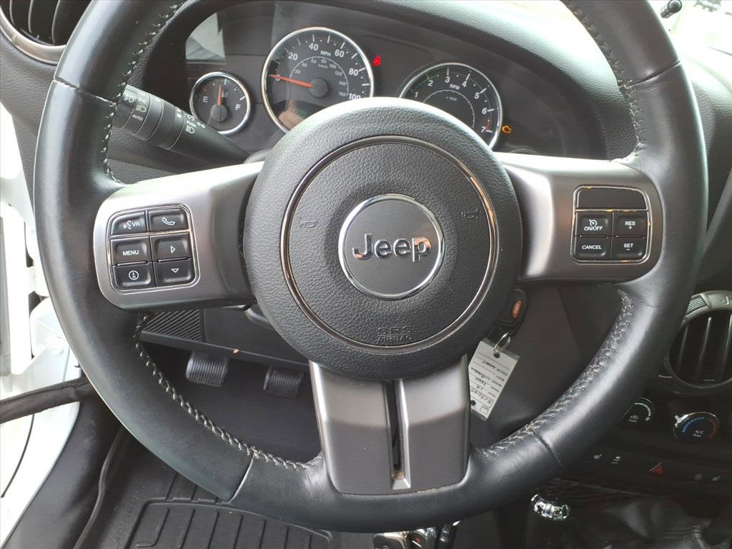 Used 2018 Jeep Wrangler Unlimited Sahara AWD/4WD image 17