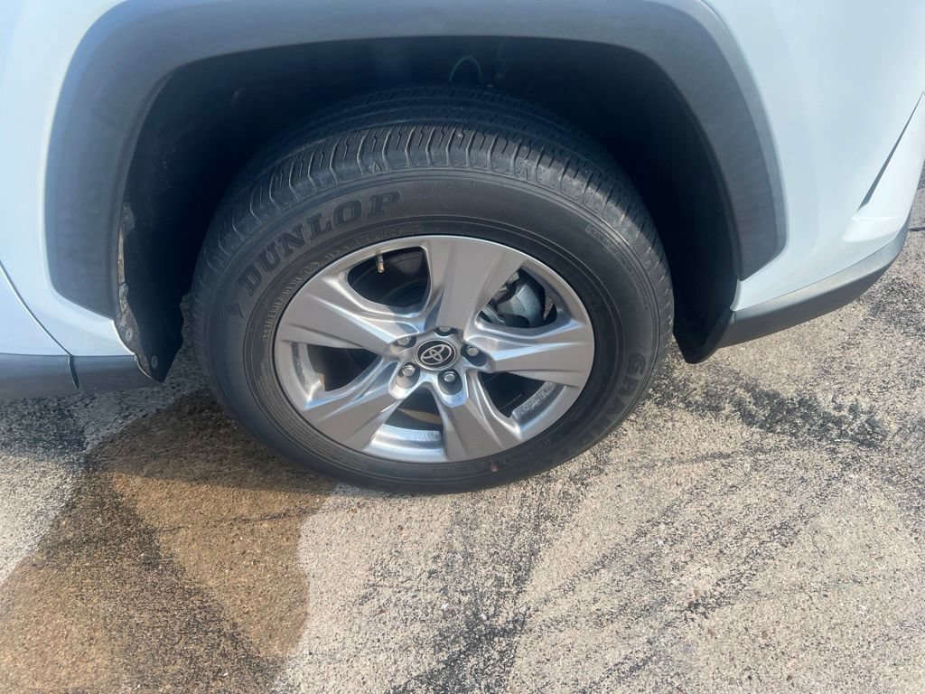 Used 2023 Toyota RAV4 XLE AWD/4WD image 17