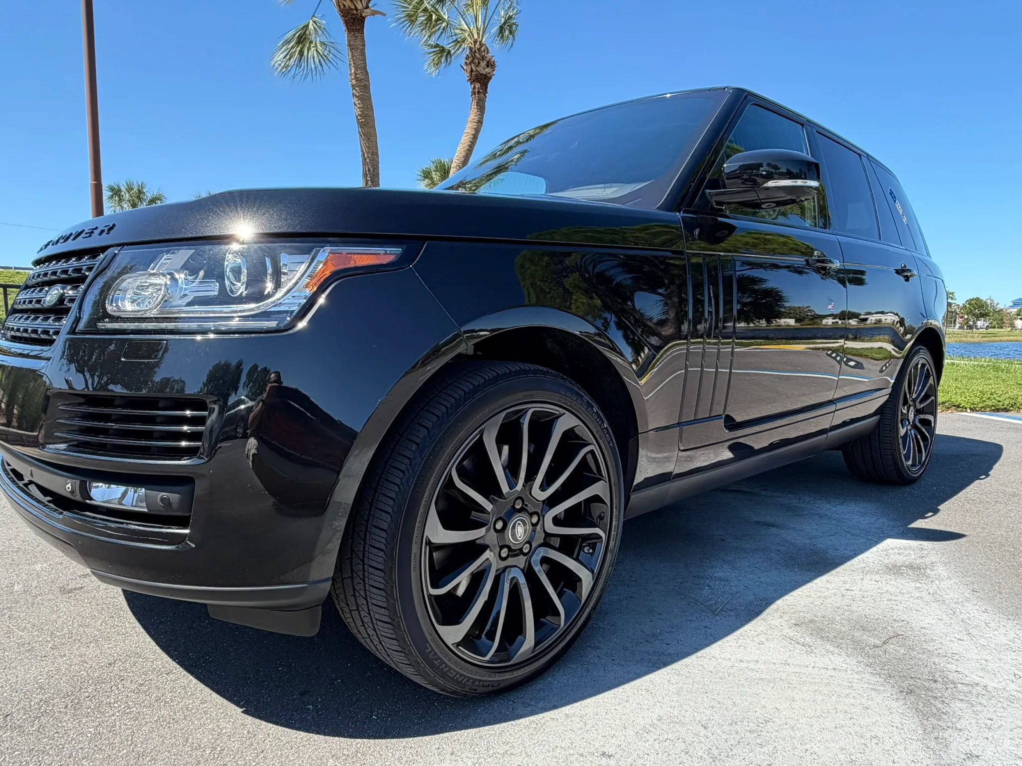 Used 2014 Land Rover Range Rover Supercharged AWD/4WD image 7